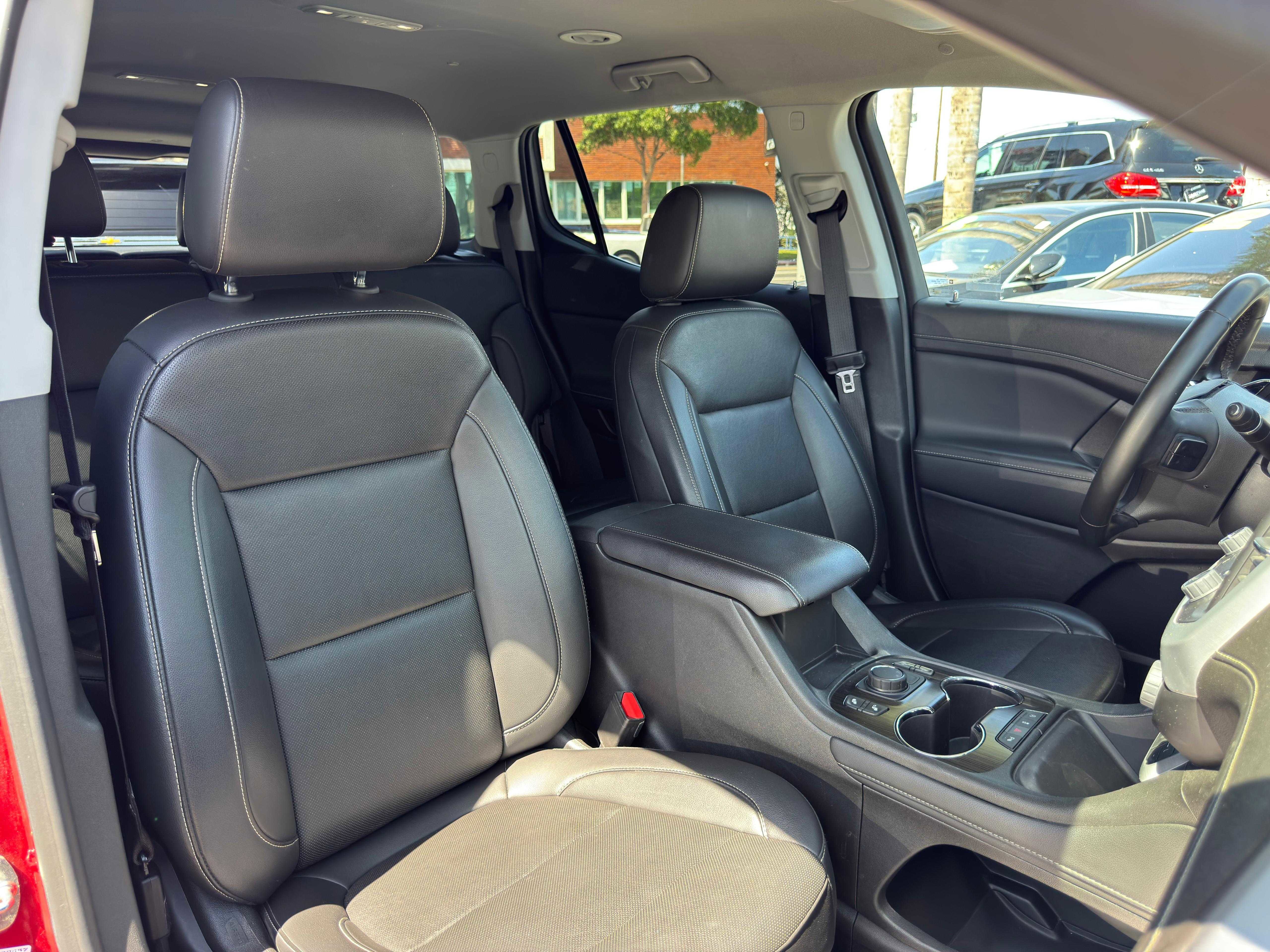 Vehicle image 52 of 81