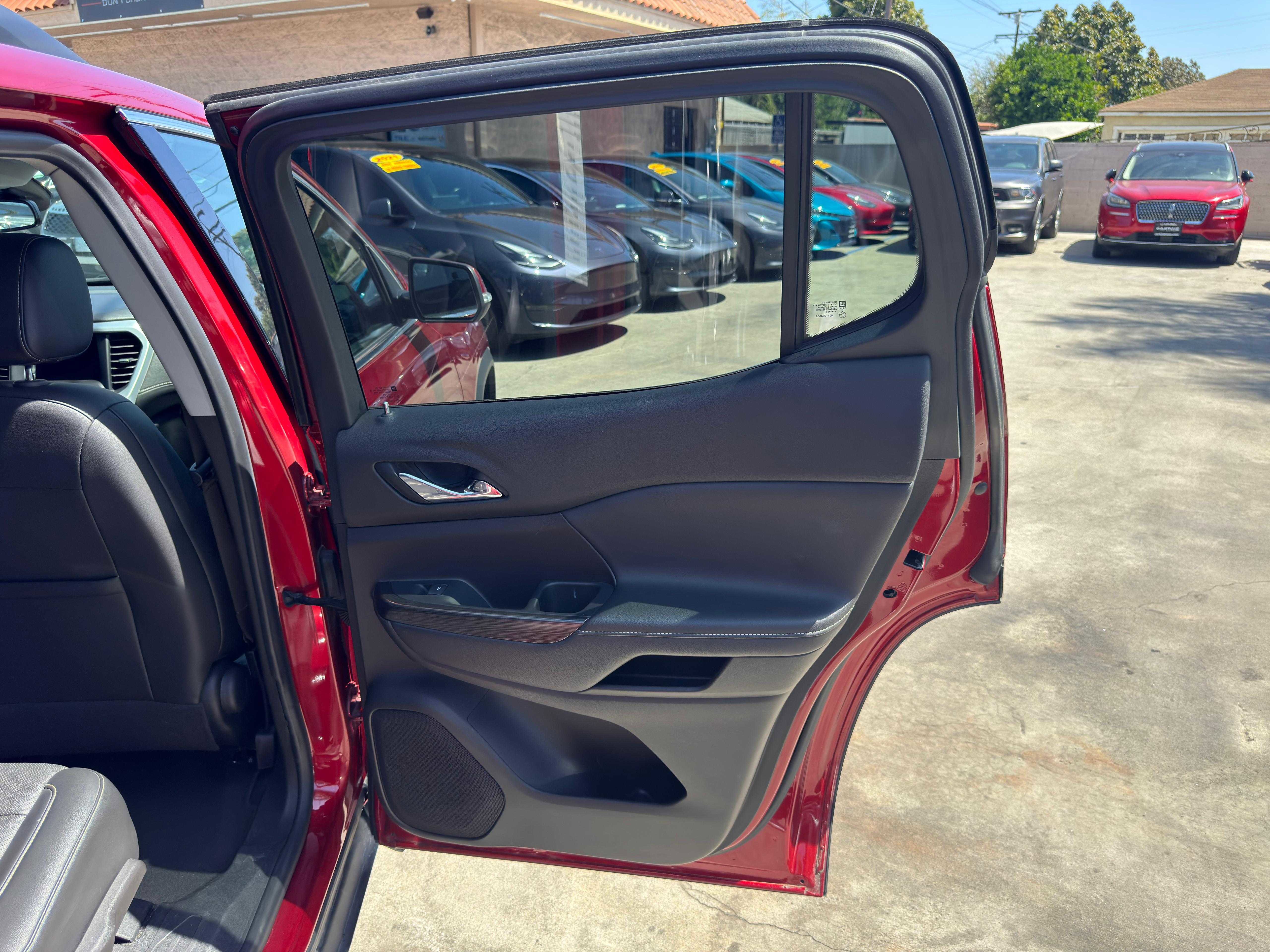 Vehicle image 44 of 81
