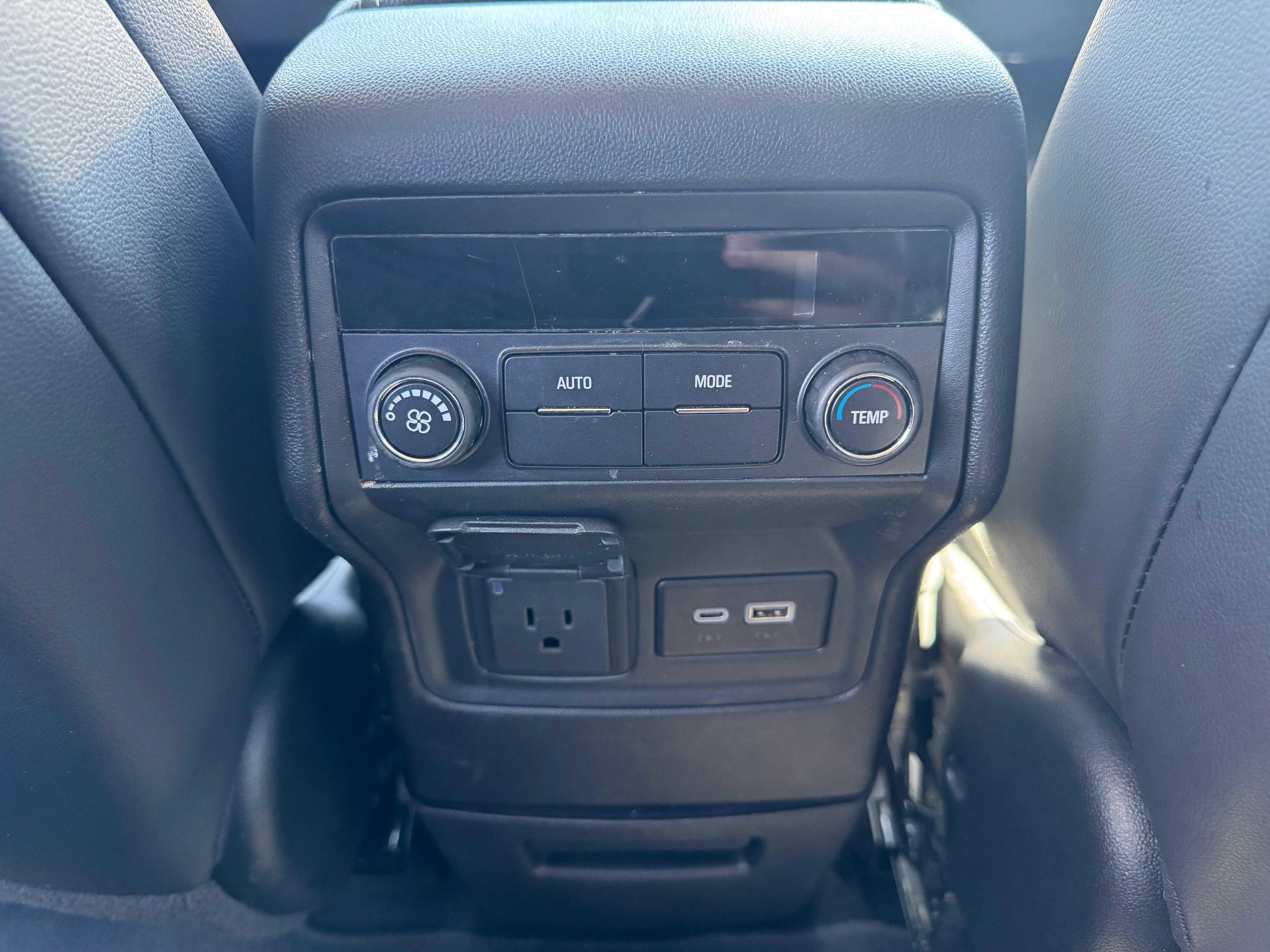 Vehicle image 79 of 81