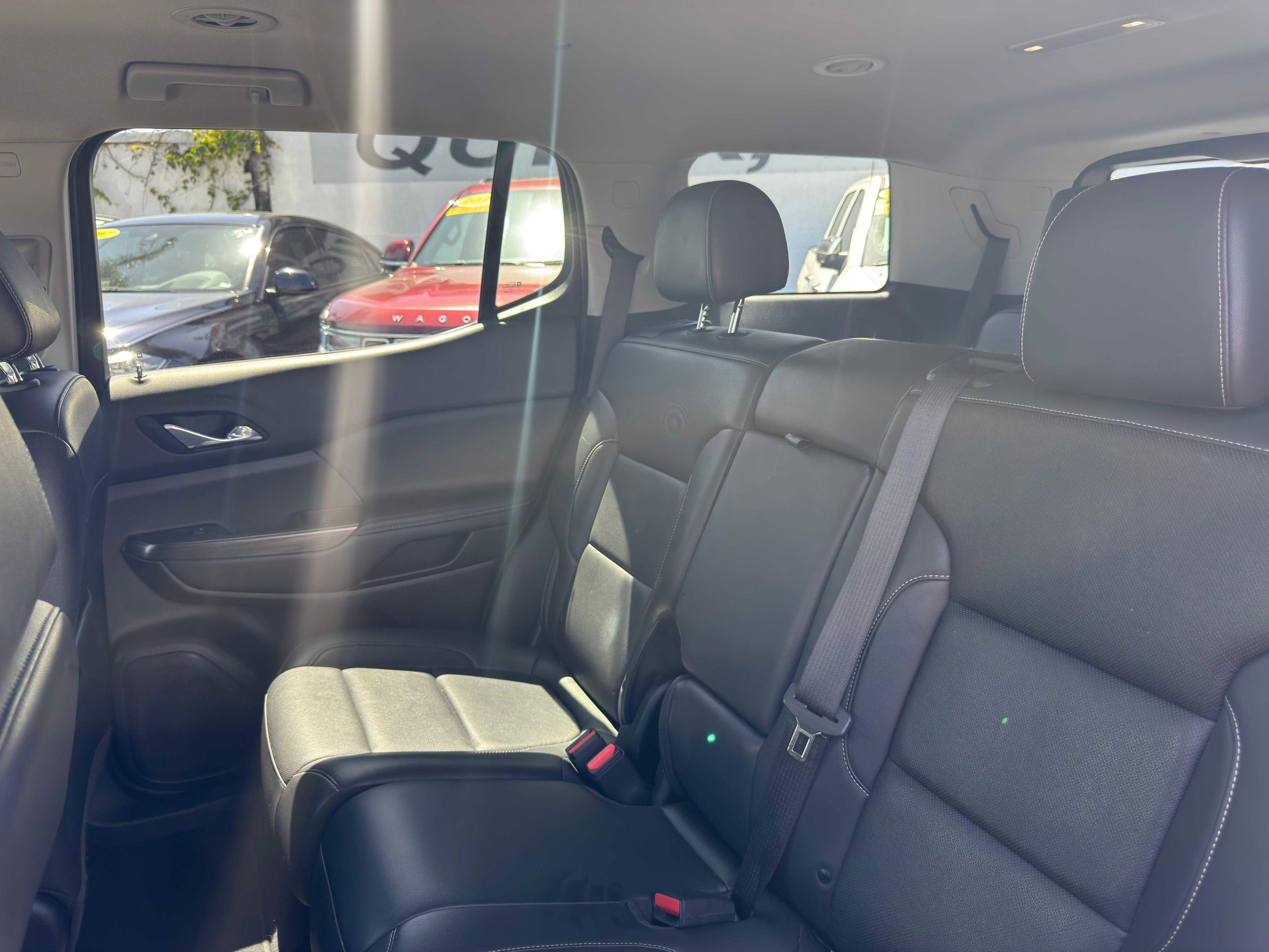 Vehicle image 39 of 81