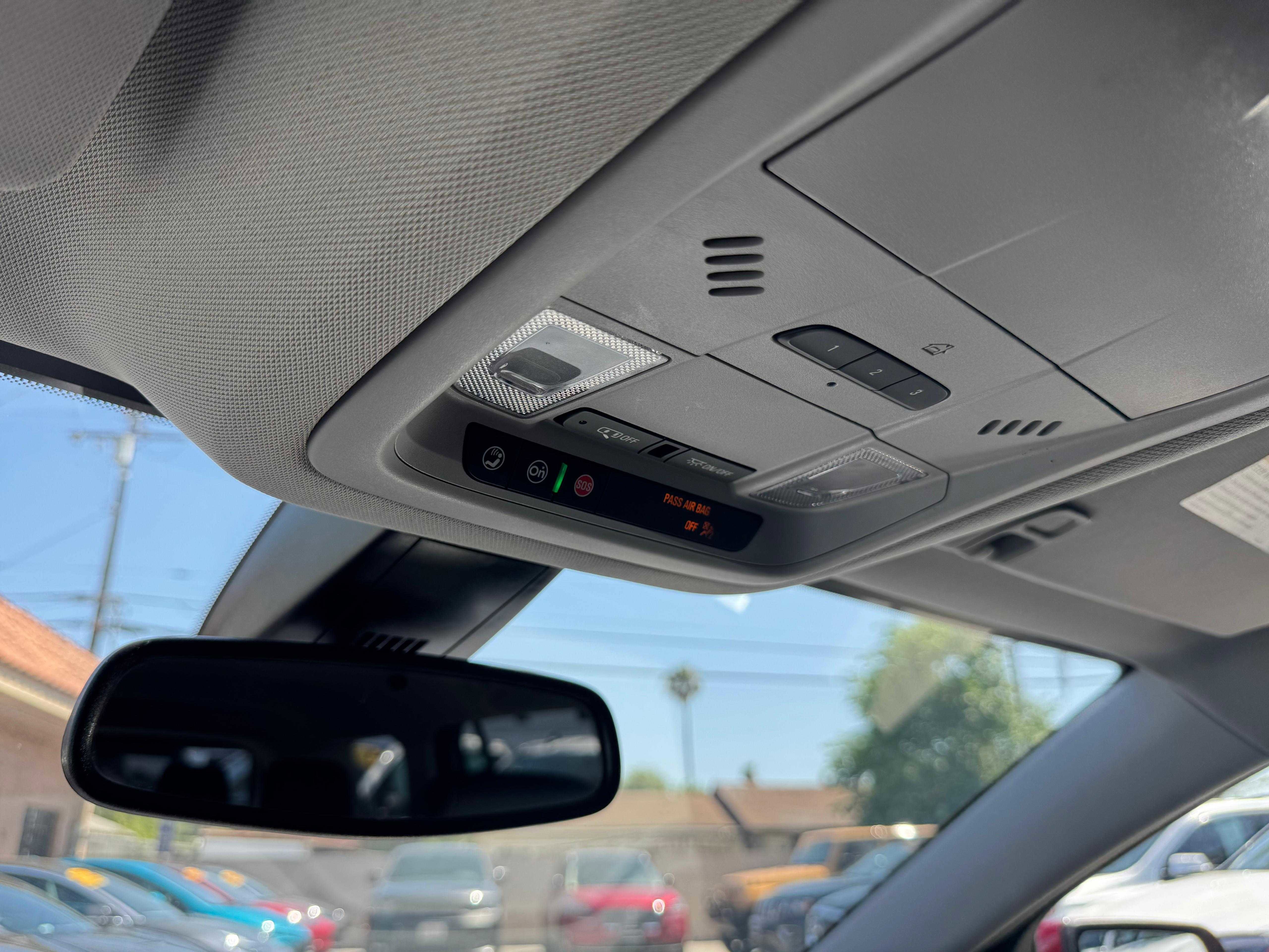 Vehicle image 70 of 81