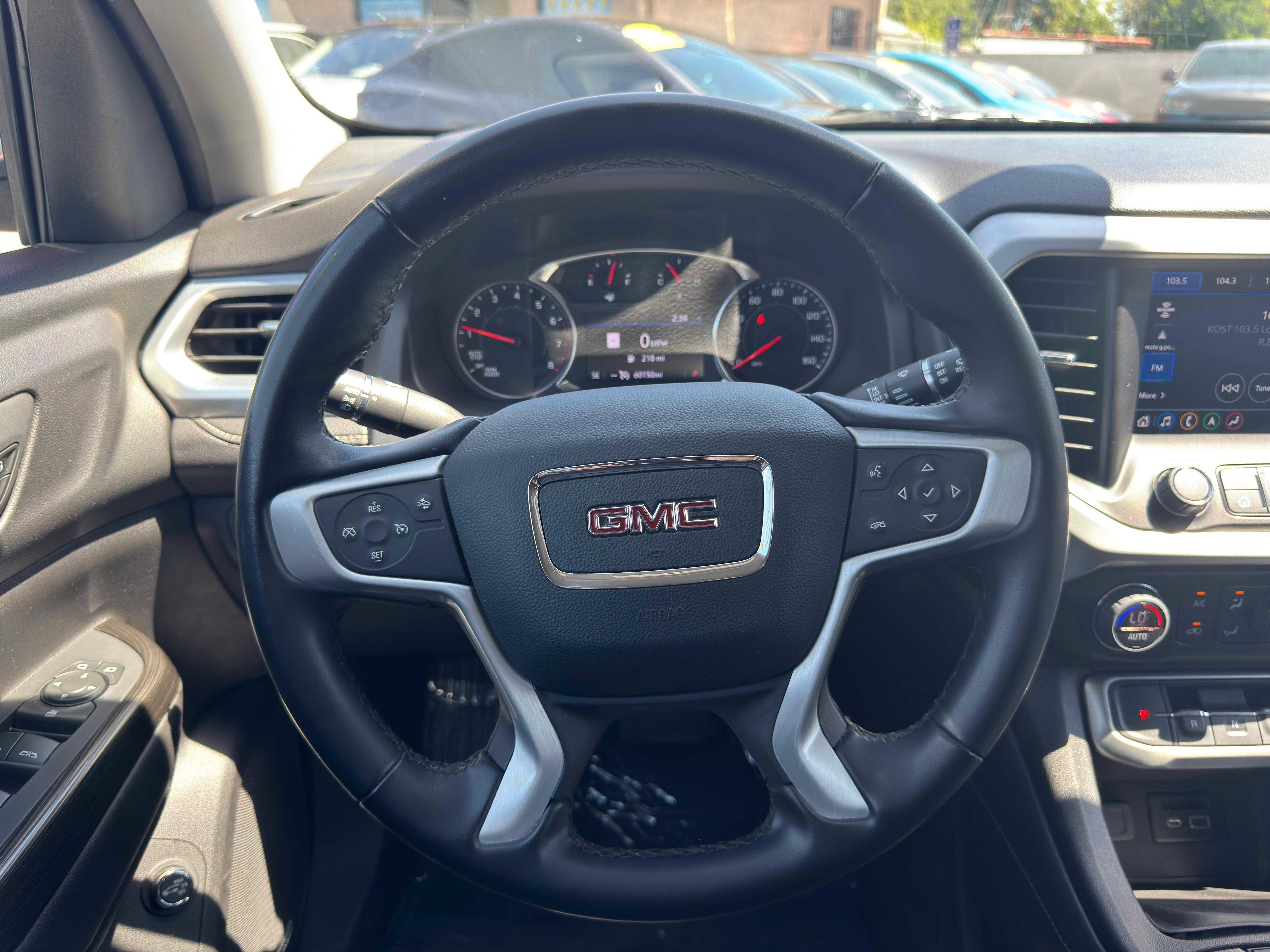 Vehicle image 25 of 81