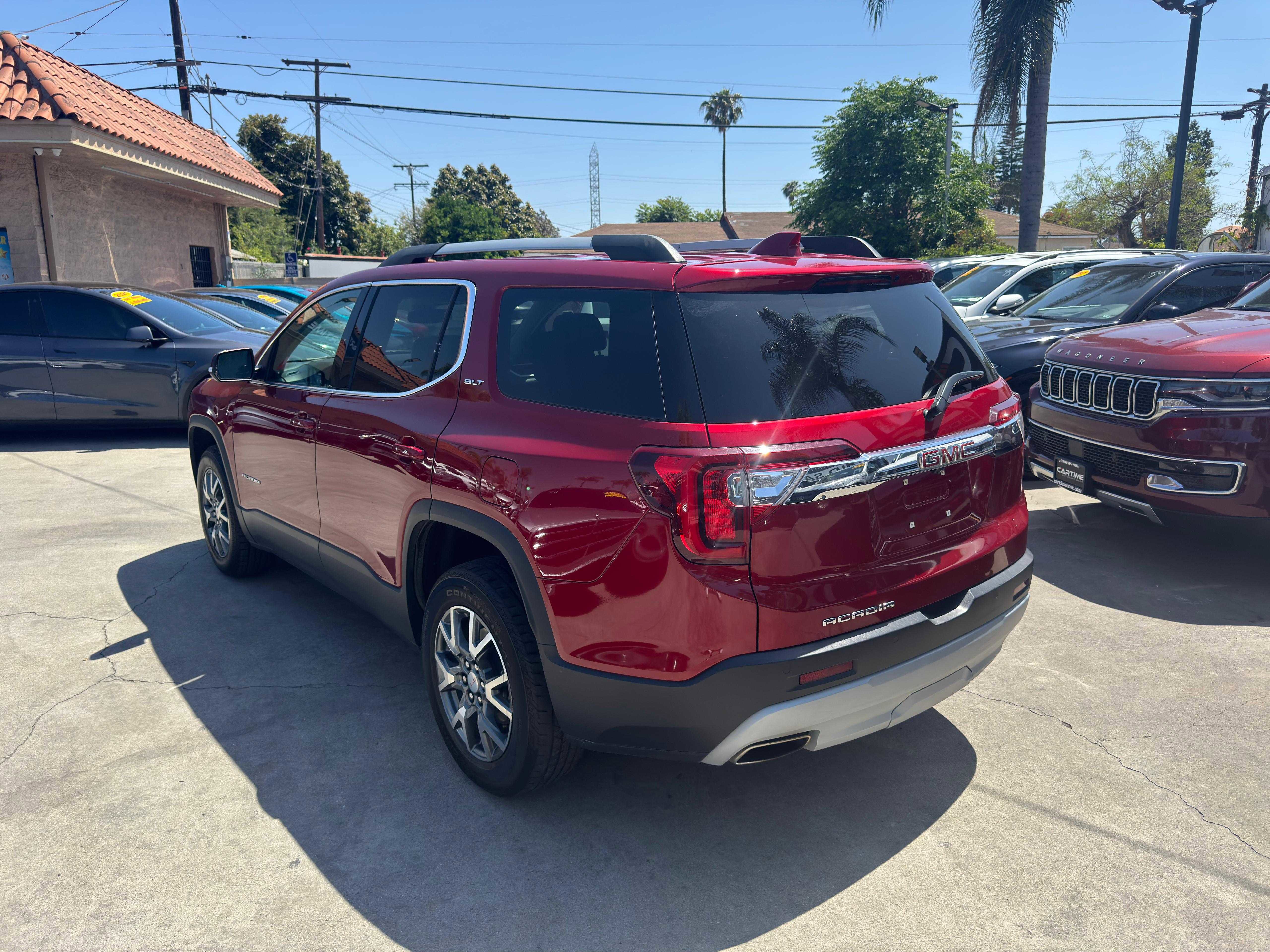 Vehicle image 10 of 81