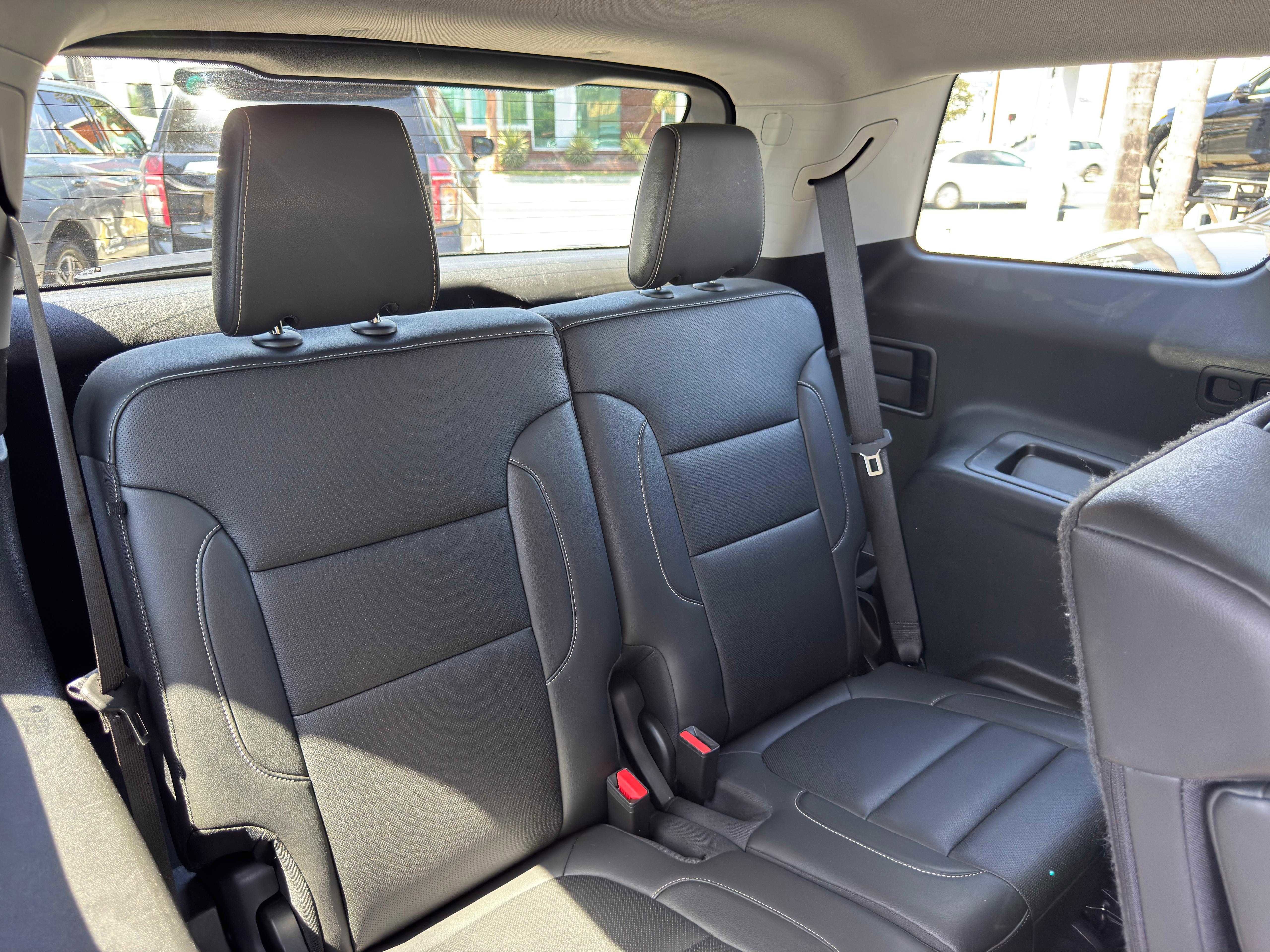 Vehicle image 46 of 81