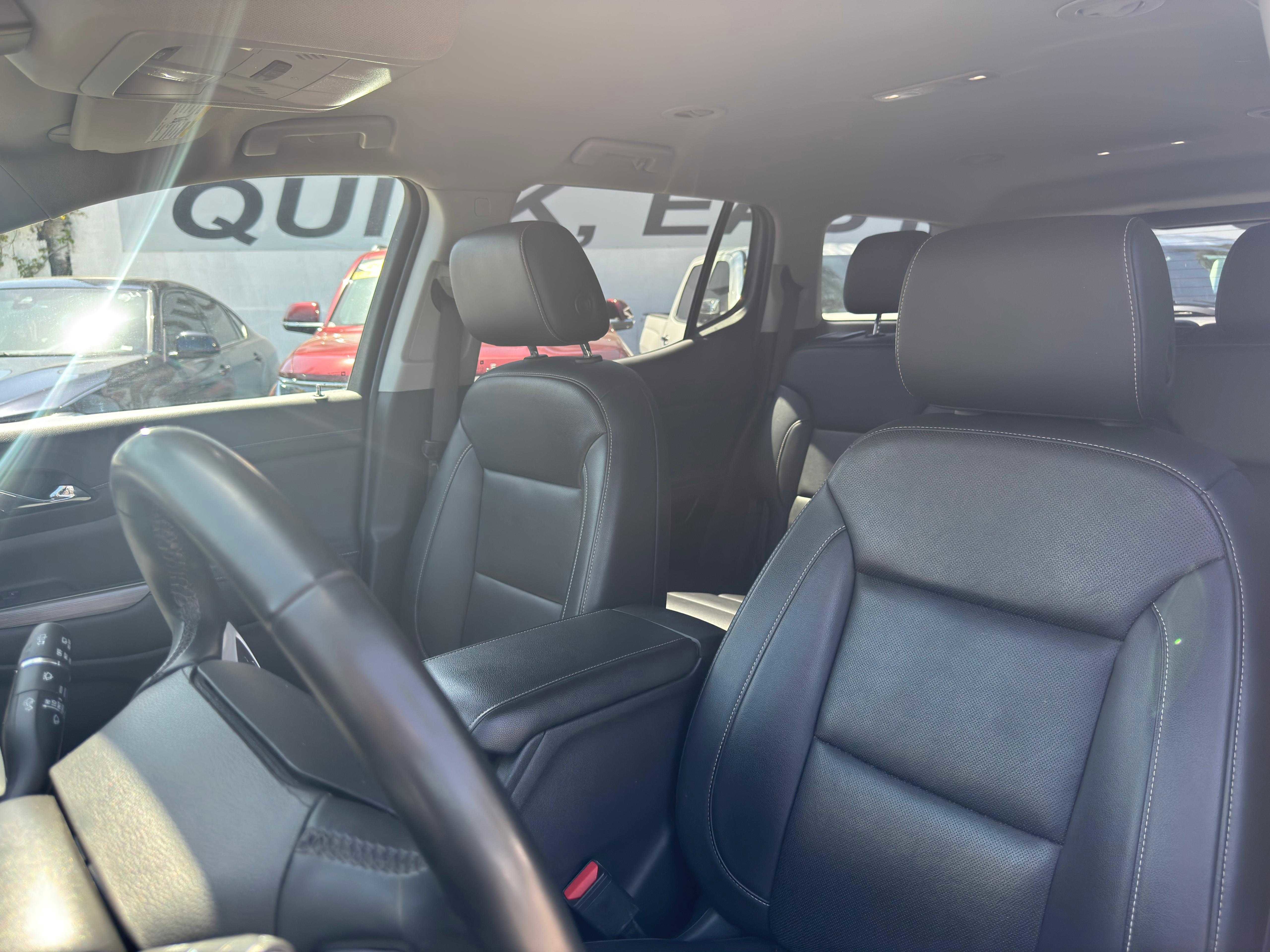 Vehicle image 23 of 81