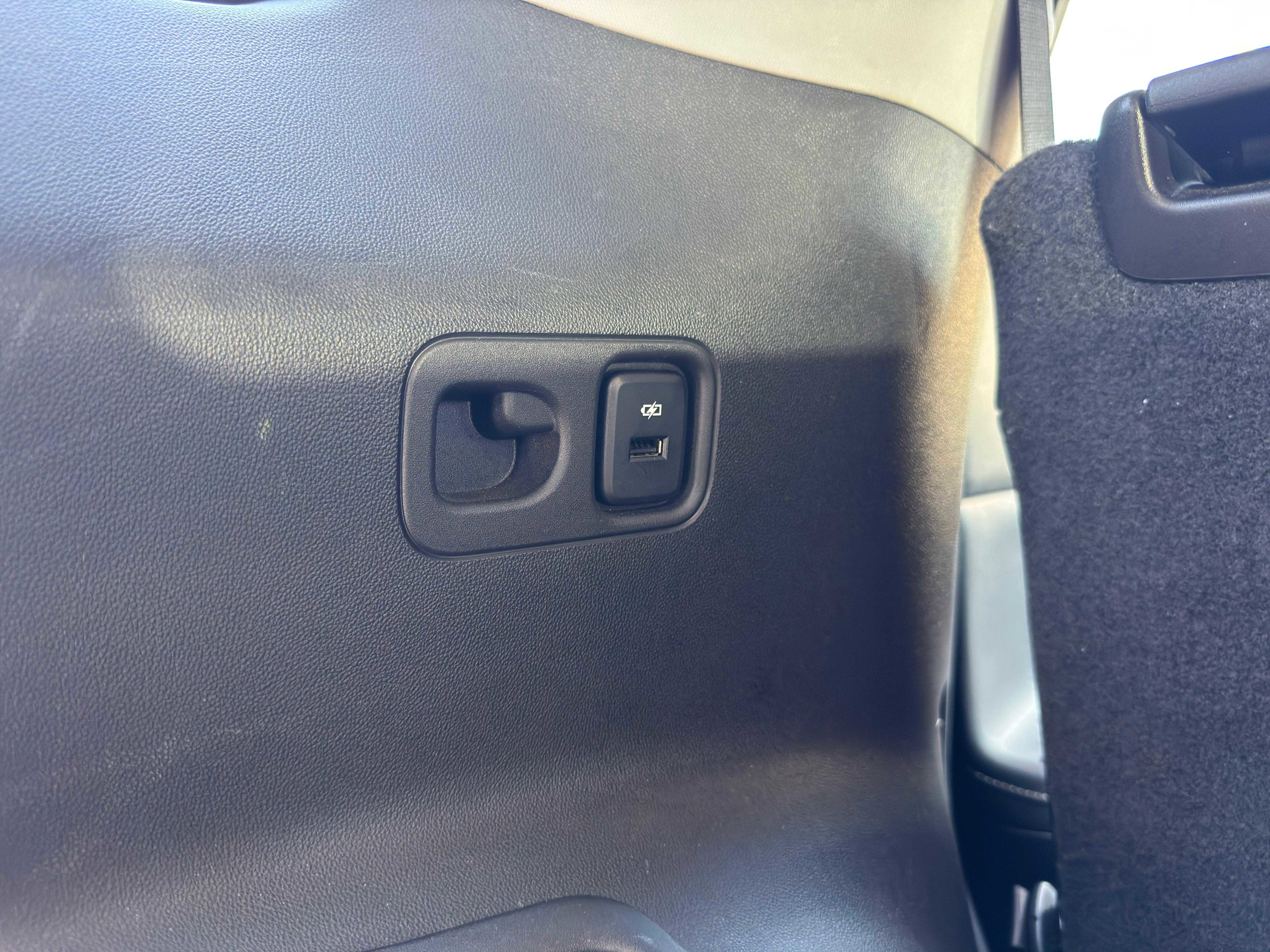 Vehicle image 45 of 81
