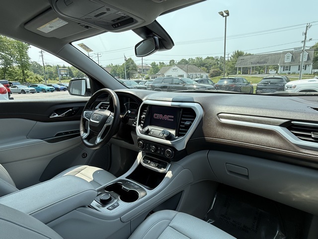 Vehicle image 24 of 38
