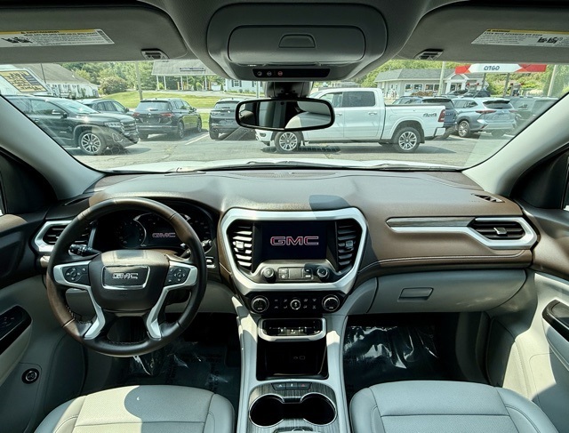 Vehicle image 22 of 38