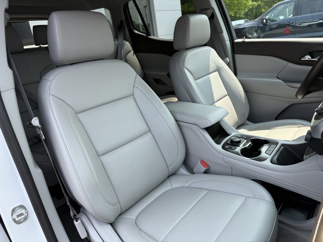Vehicle image 18 of 38