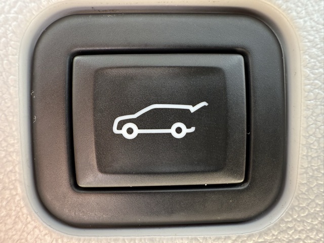 Vehicle image 13 of 38