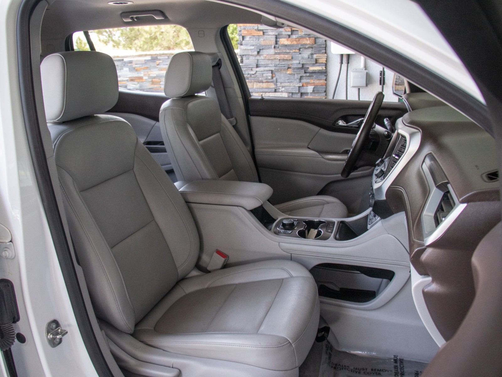 Vehicle image 11 of 25
