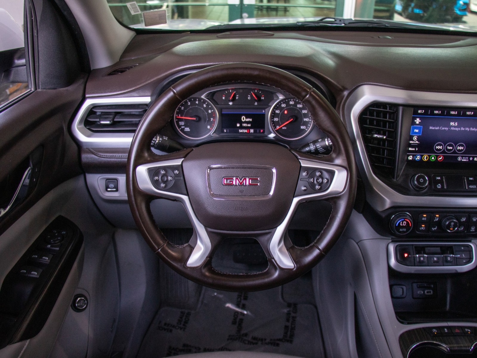 Vehicle image 24 of 25