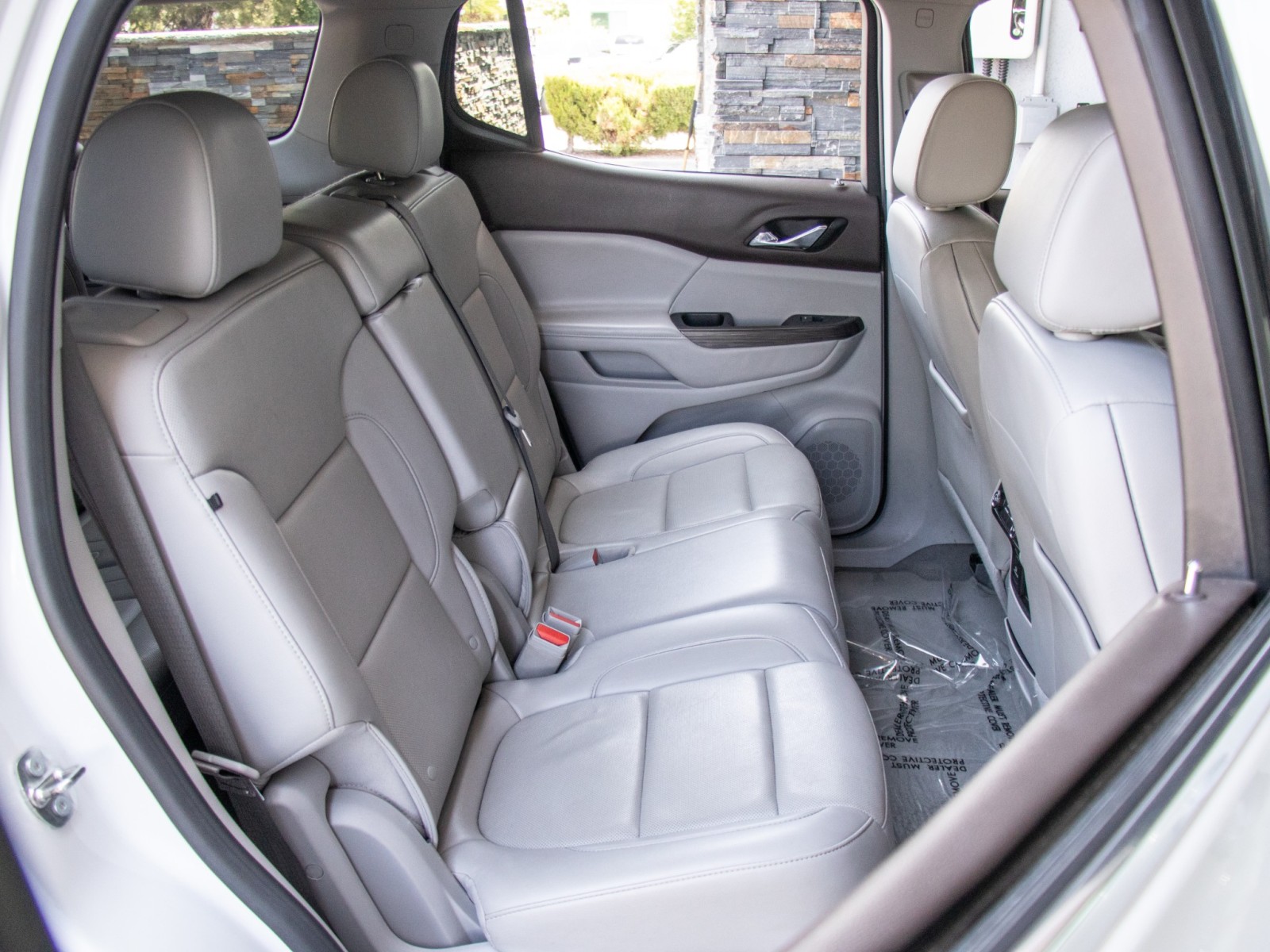 Vehicle image 12 of 25