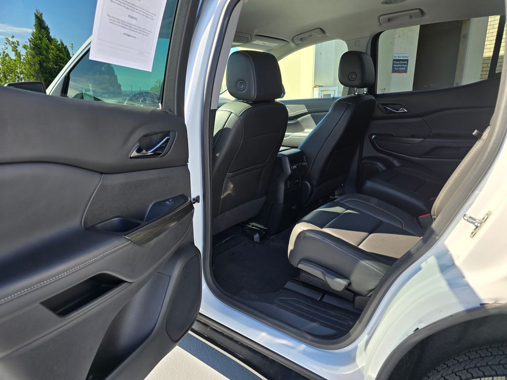 Vehicle image 20 of 31