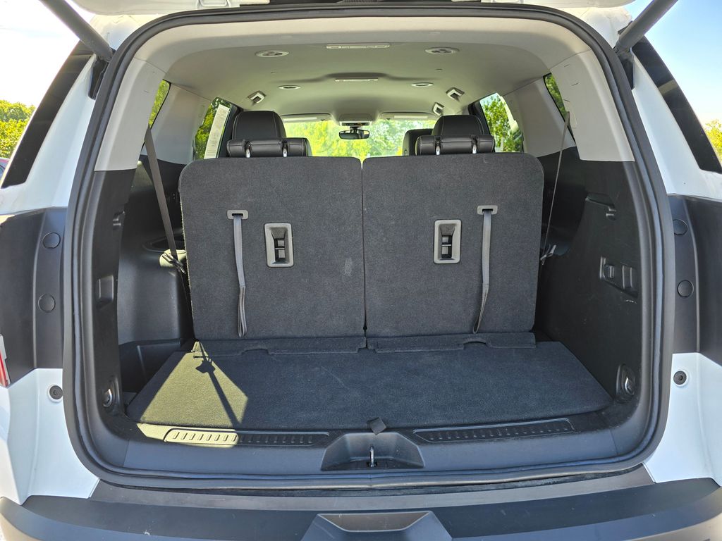 Vehicle image 10 of 31