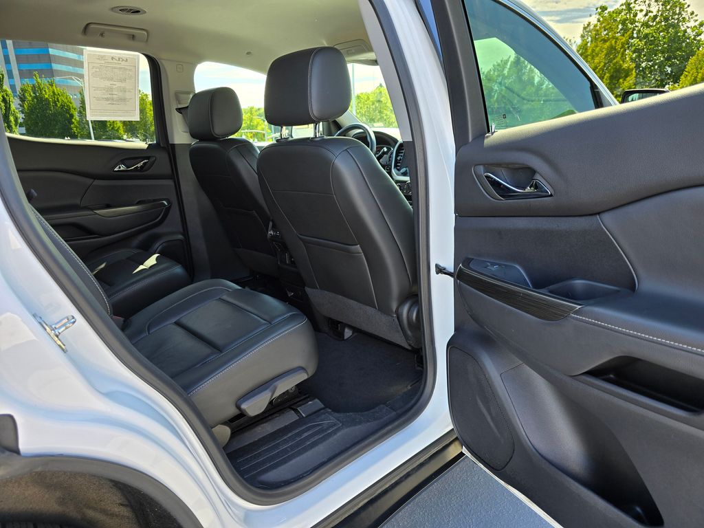 Vehicle image 15 of 31