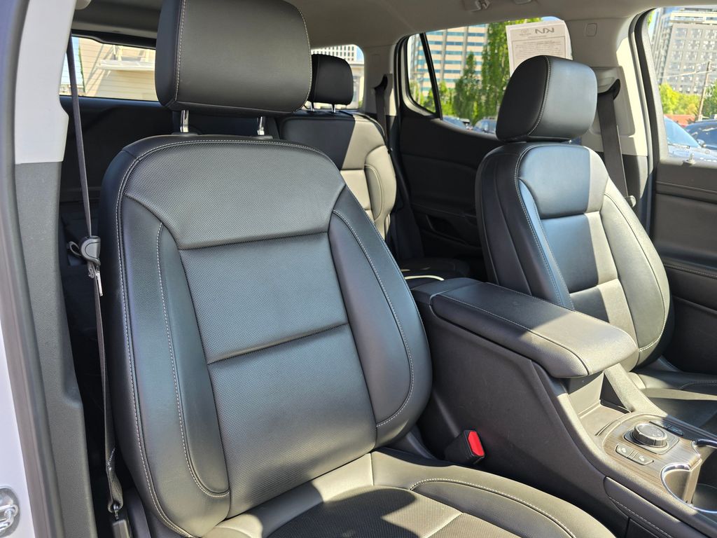 Vehicle image 11 of 31