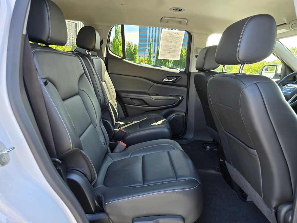 Vehicle image 12 of 31
