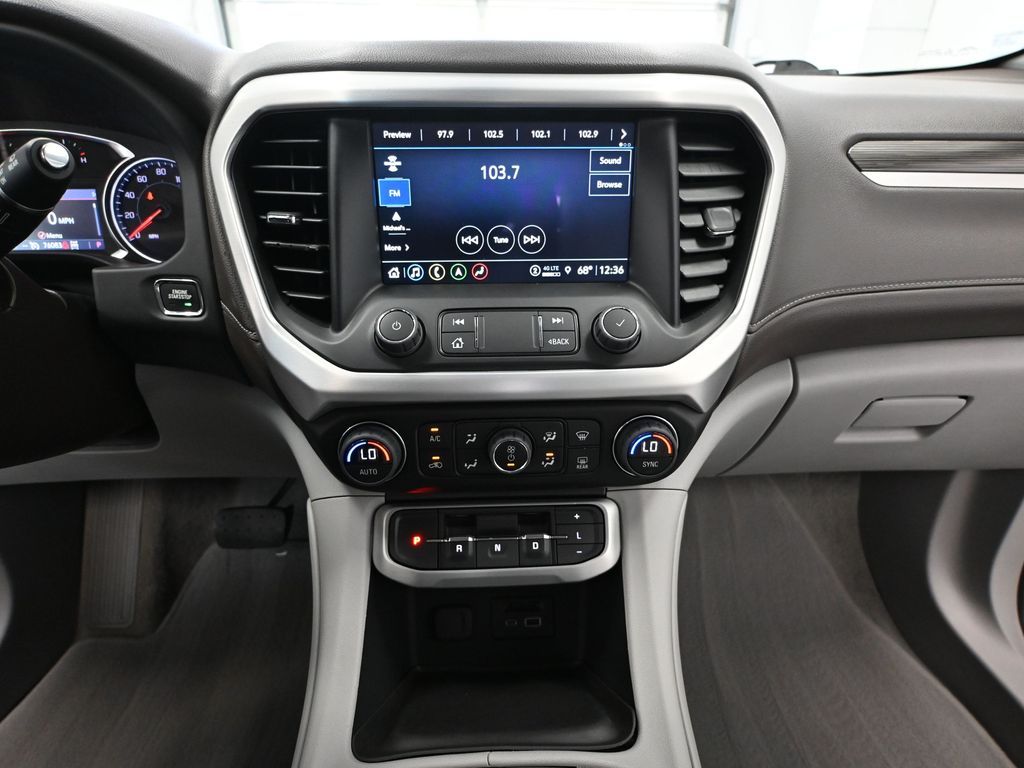 Vehicle image 32 of 57