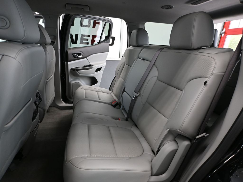 Vehicle image 39 of 57