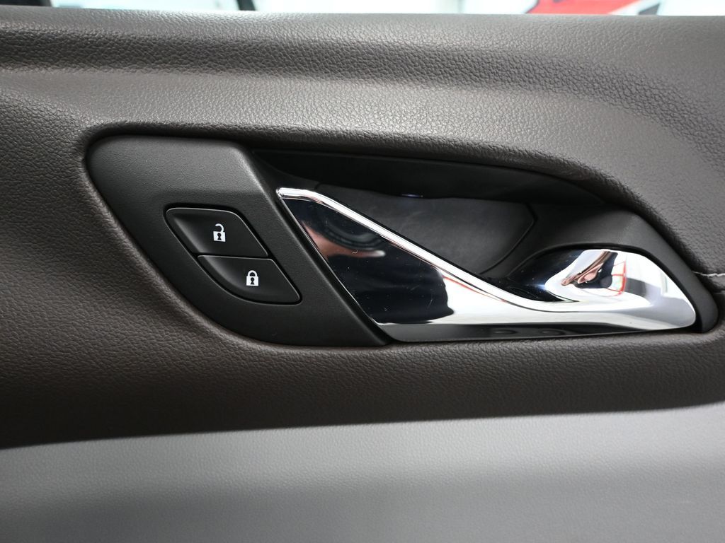 Vehicle image 51 of 57