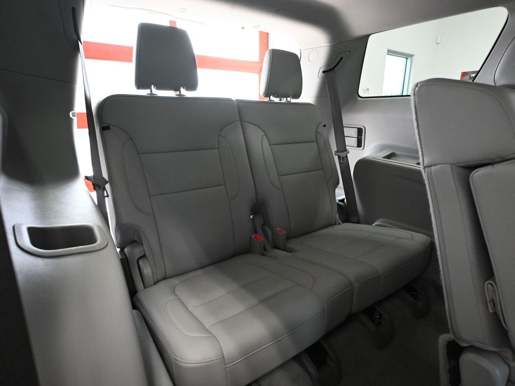 Vehicle image 46 of 57