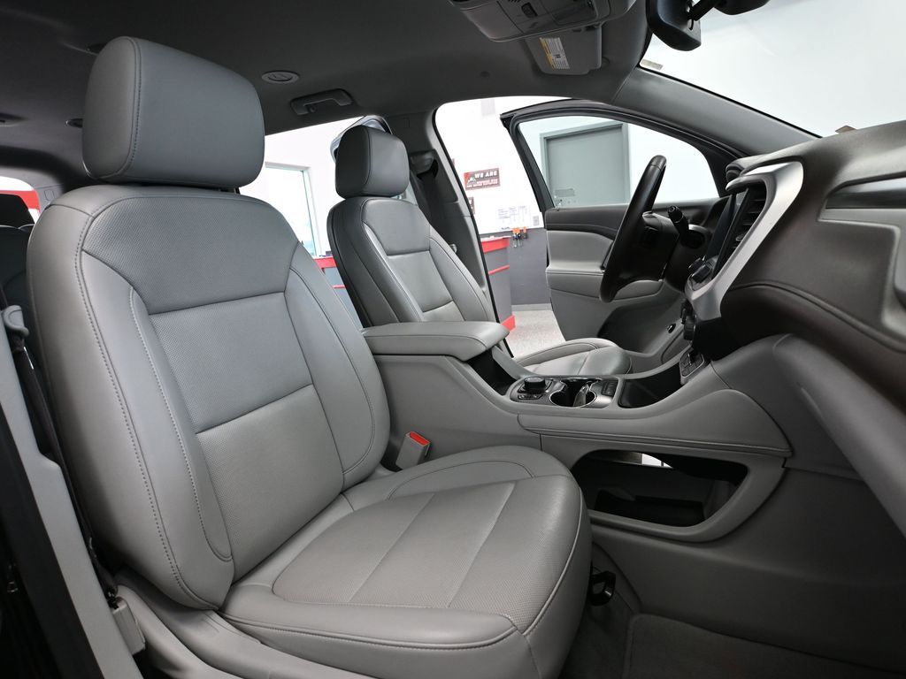 Vehicle image 54 of 57