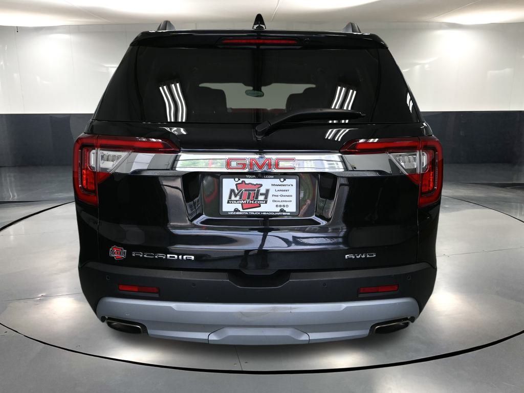 Vehicle image 10 of 57