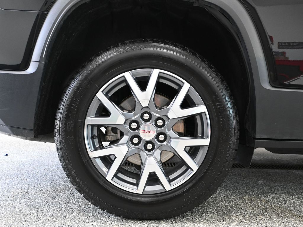 Vehicle image 13 of 57