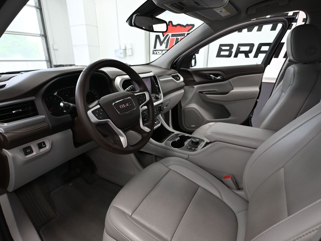 Vehicle image 22 of 57