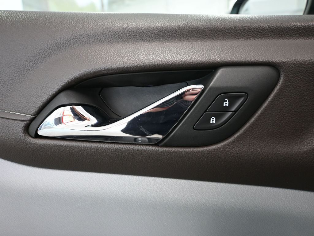 Vehicle image 17 of 57