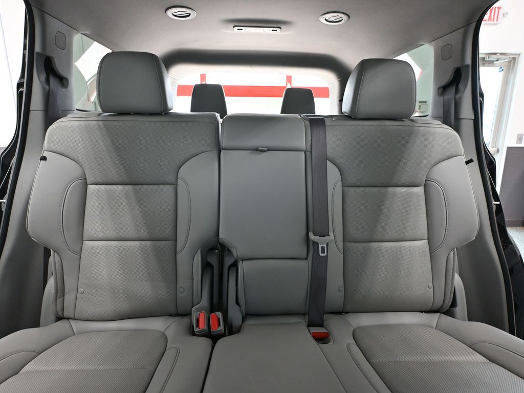 Vehicle image 36 of 57