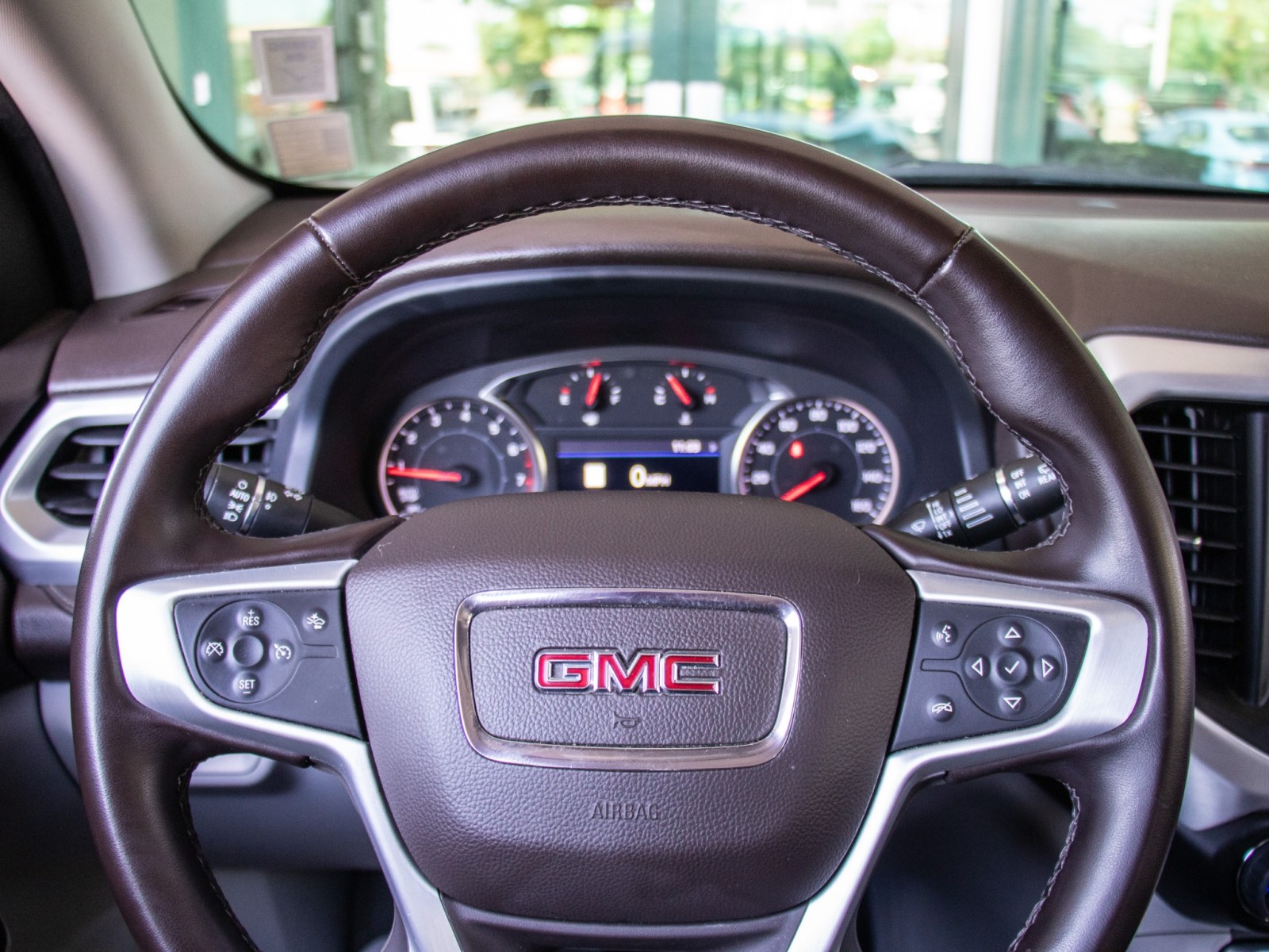 Vehicle image 12 of 30