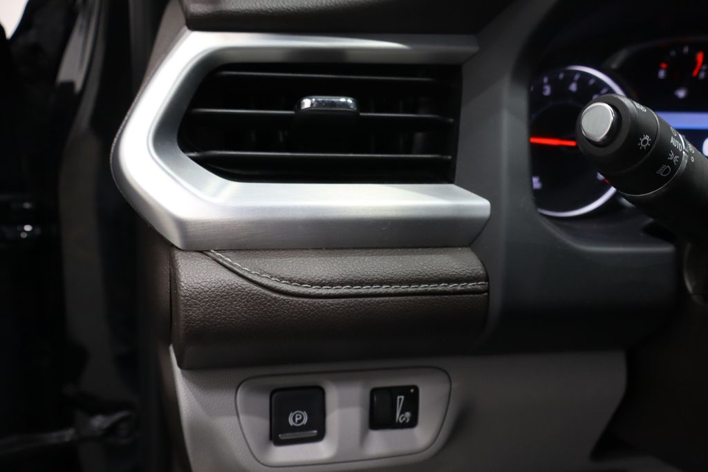 Vehicle image 15 of 45