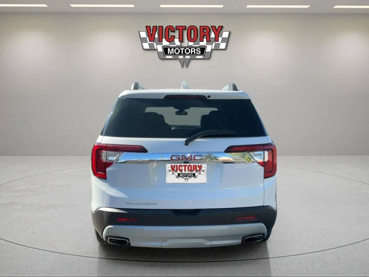 2023 GMC Acadia SLT Image 6 of 29