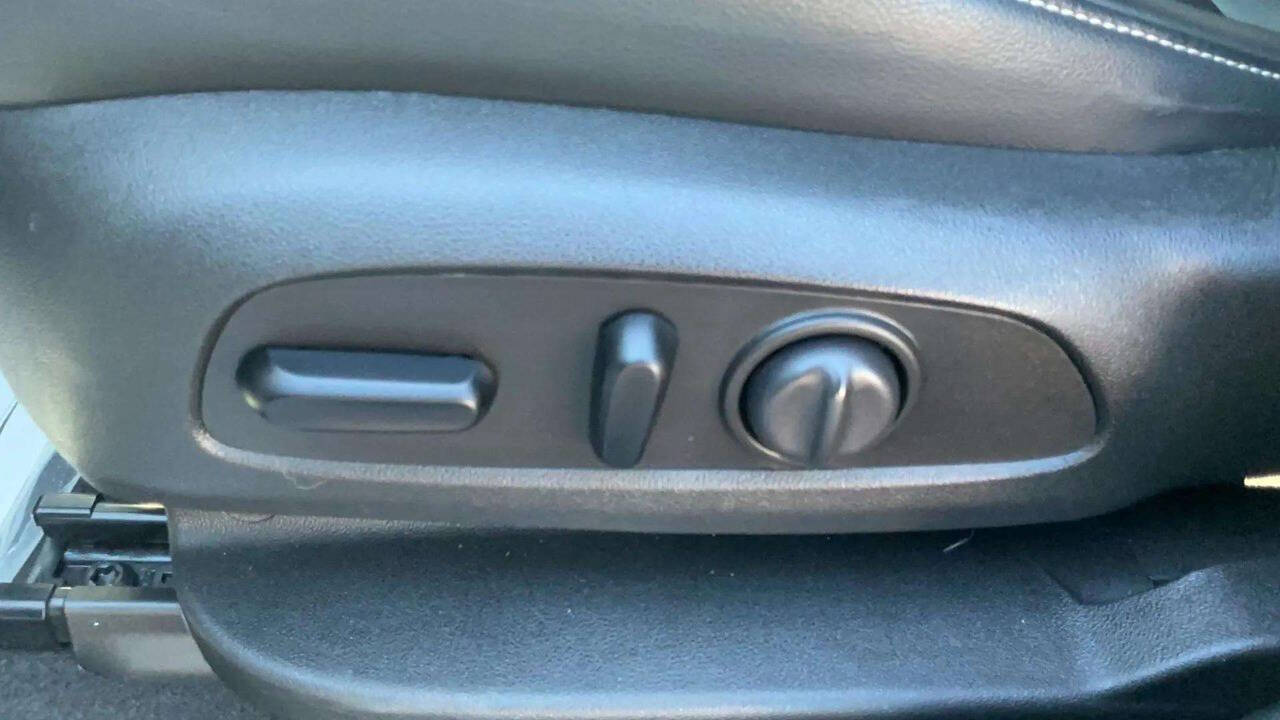 2023 GMC Acadia SLT Image 29 of 29