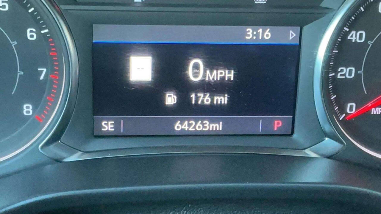 2023 GMC Acadia SLT Image 15 of 29