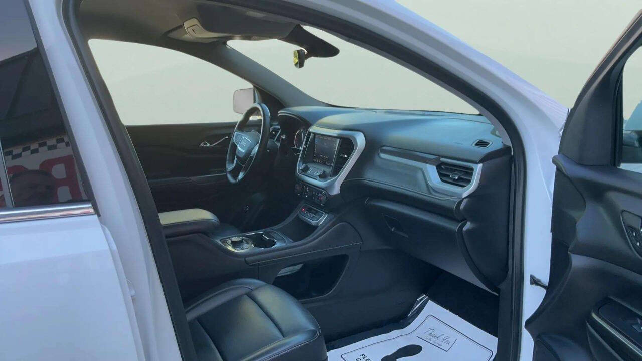 2023 GMC Acadia SLT Image 23 of 29
