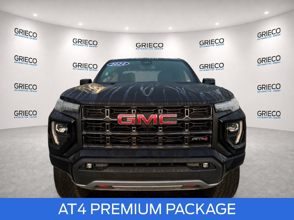 2023 GMC Canyon 4WD AT4 Image 3 of 25