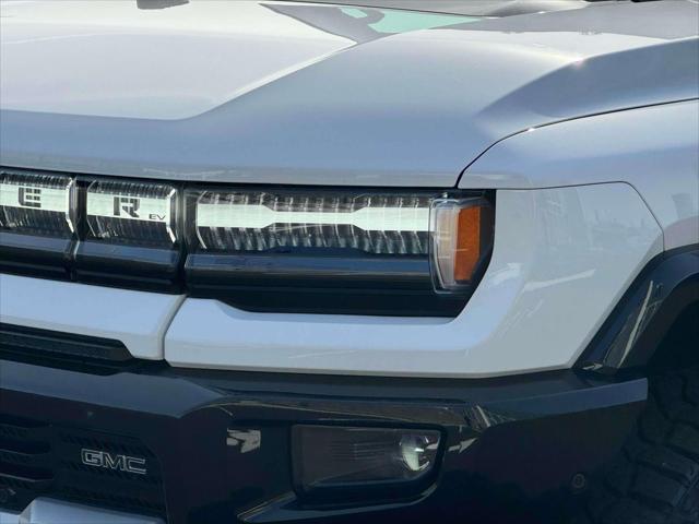 Vehicle image 16 of 23