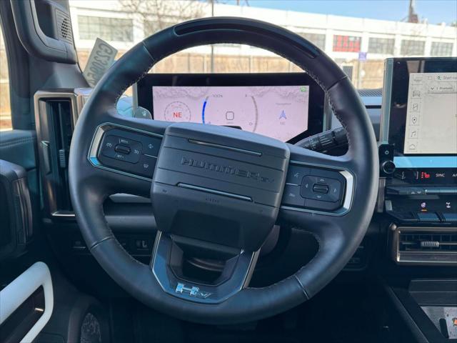 Vehicle image 18 of 23