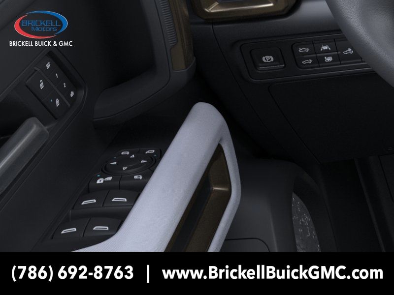 Vehicle image 22 of 24