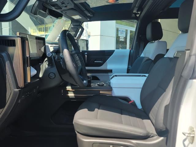 Vehicle image 8 of 17