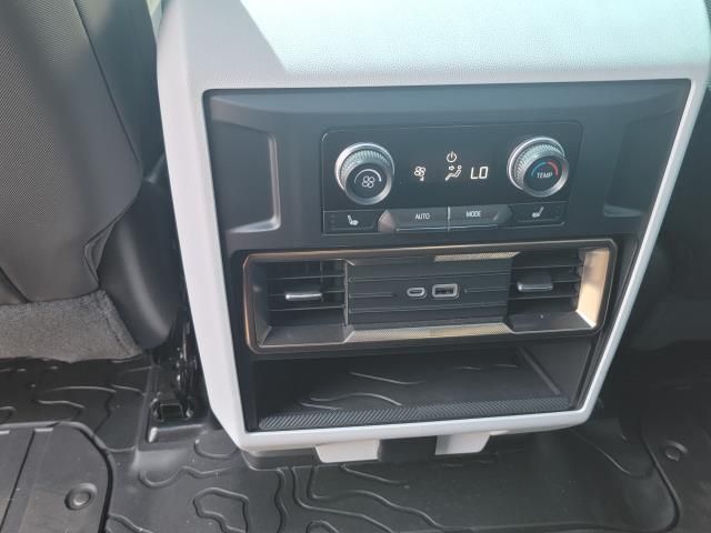 Vehicle image 17 of 17