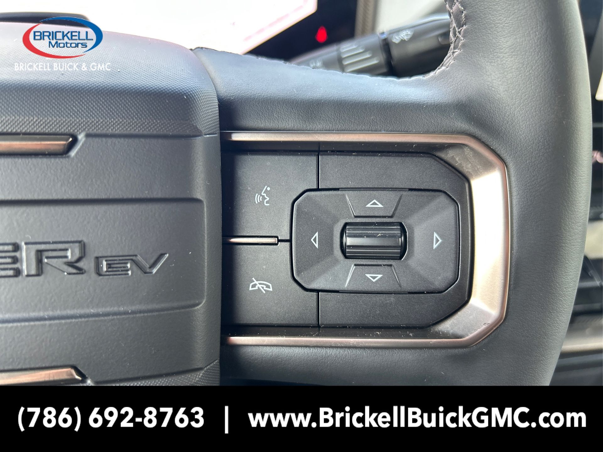 Vehicle image 31 of 35