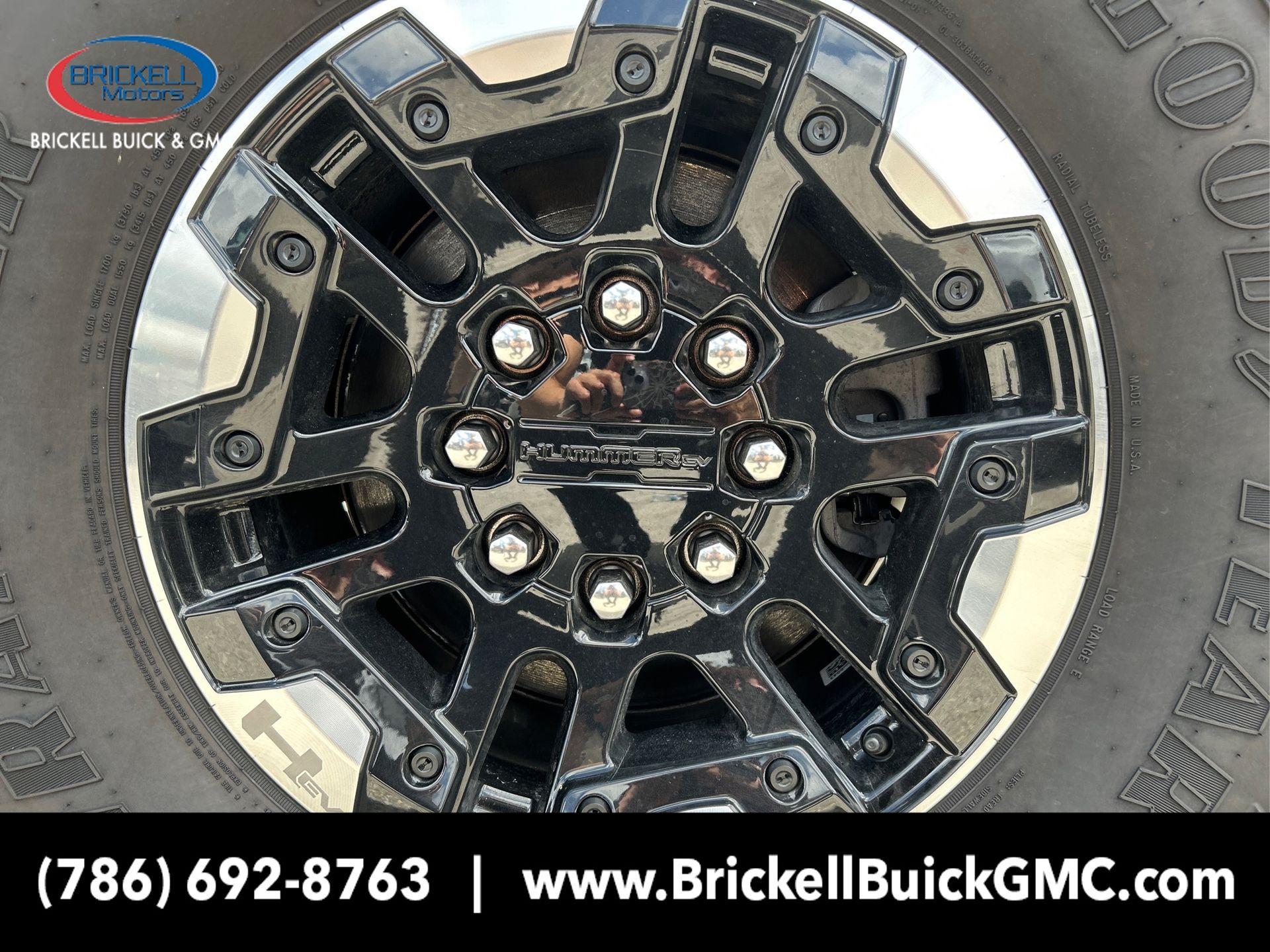 Vehicle image 21 of 35