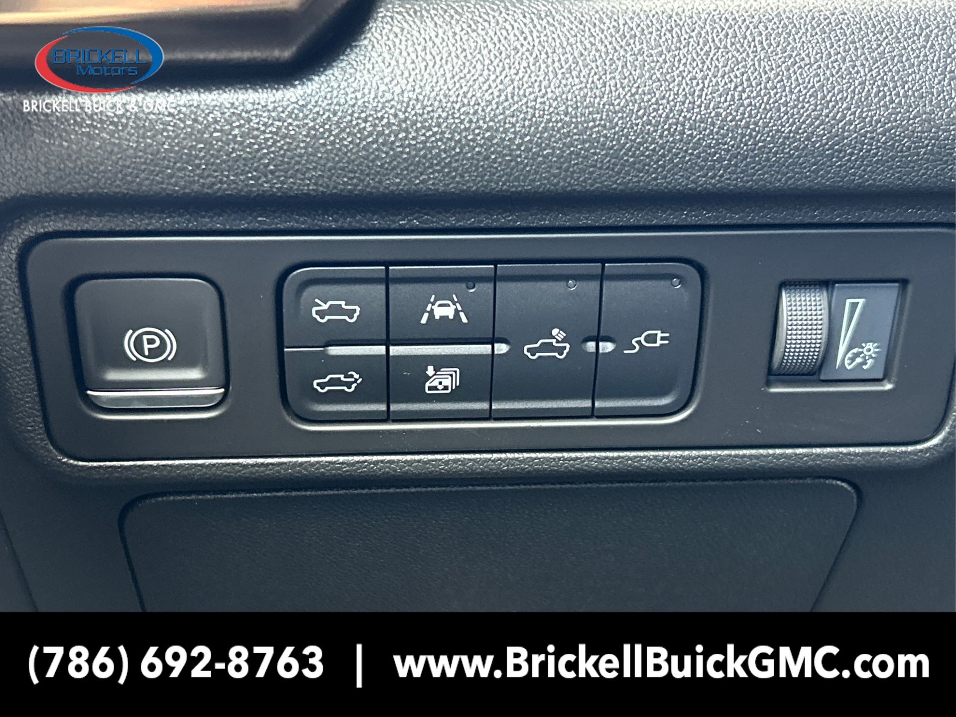 Vehicle image 16 of 35