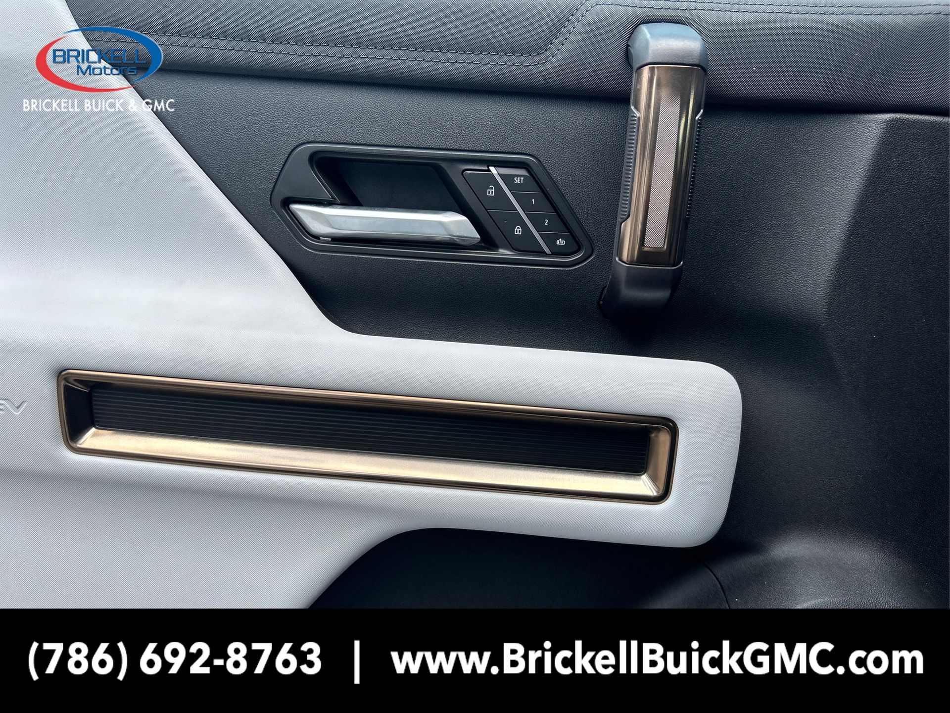 Vehicle image 18 of 35