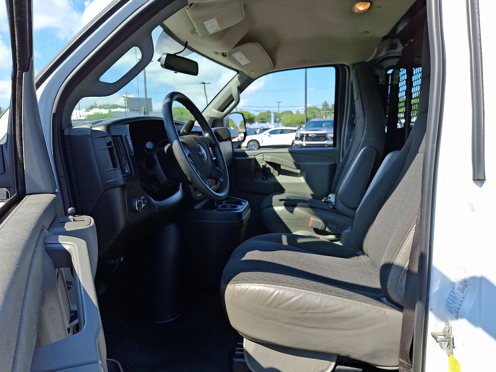 Vehicle image 12 of 30