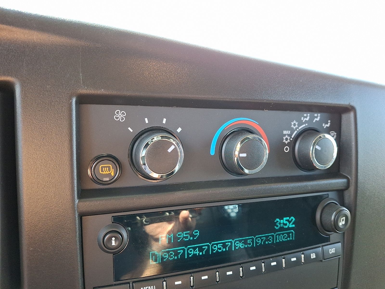Vehicle image 15 of 30